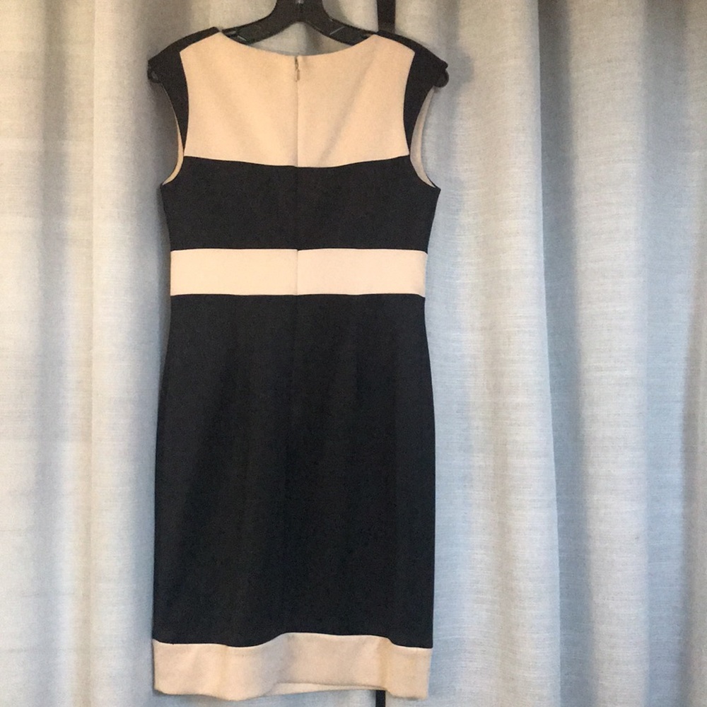 Dress - Picture 6 of 6